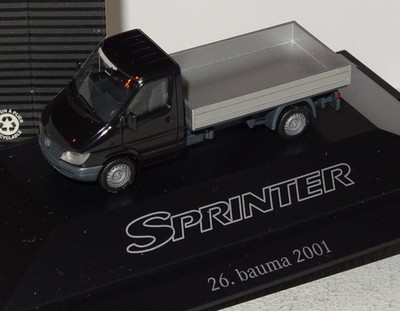 Herpa MB Sprinter Pritsche 26. BAUMA 2001 Sondermodell 1:87 PC+OVP (1_5_11)