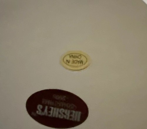 Hersheys Weihnachtsfigur 2005 mit roten Vögeln - Bild 4 von 4