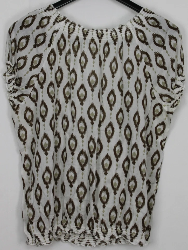 Top para mujer ST. JOHN'S BAY PXL manga corta estilo campesino blanco con estampado marrón Foto 2 de 4