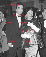 ELIZABETH TAYLOR  & MONTGOMERY CLIFT -  RARE Original Paparazzi Photo -- 1954