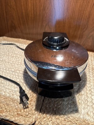 Oster Stainless Steel Round Belgian Waffle Maker Nonstick NICE CONDITION