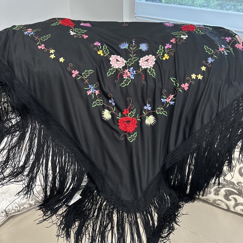 Vintage Flamenco Manton de Manila silk hand-embroidered piano shawl