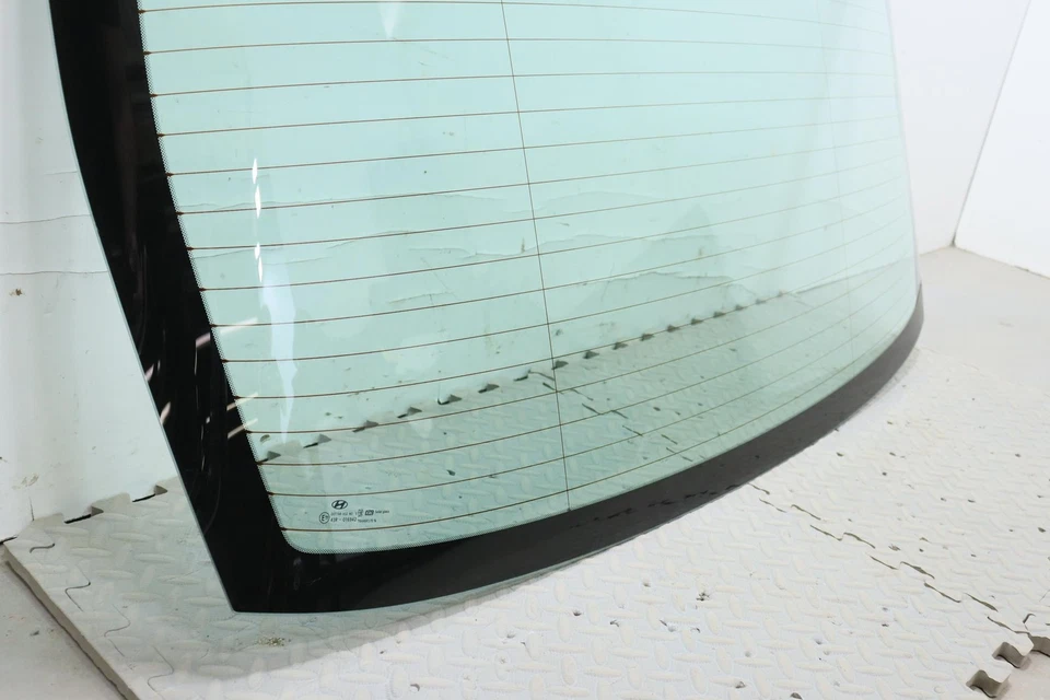 2021 - 2023 HYUNDAI ELANTRA REAR BACK WINDSHIELD WINDOW GLASS OEM - Image 3 of 4
