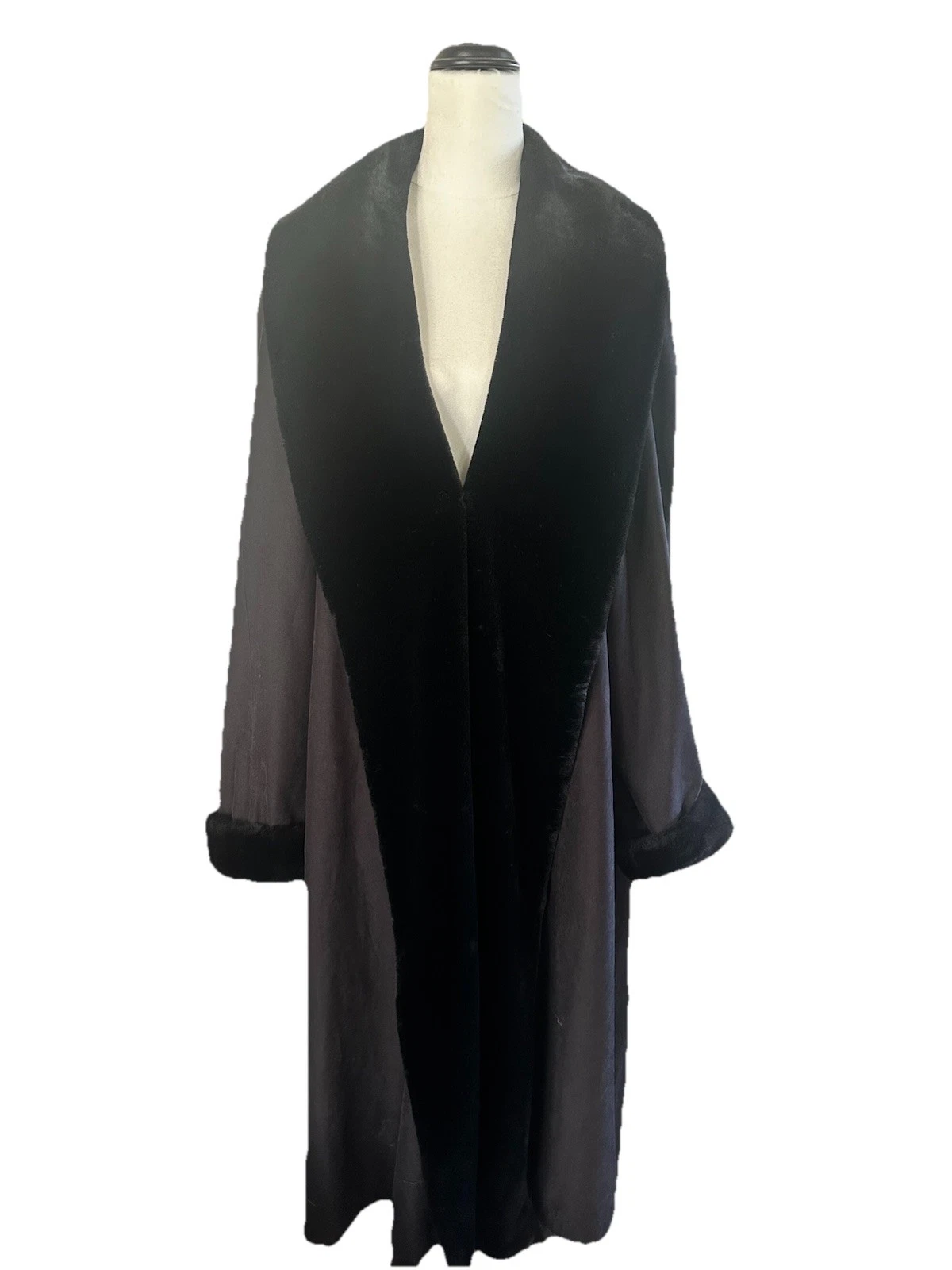 L.S Collection Black Coat Size 3L Long Luxury AUDREY Vibe Wide Faux Fur Collar
Opens in a new window