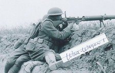 WW I  Allies    Photo   ** Soldier With Machine Guns