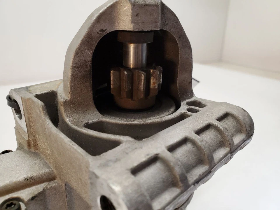 2015 2016 2017 2018 2019 2020 CHEVROLET SUBURBAN 1500 Starter Motor - Image 3 of 4