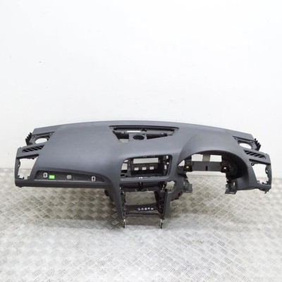 AUDI Q5 8R Dashboard Panel RHD 8R2857041D 8R2857736A 2.0 Diesel 125kw 2011