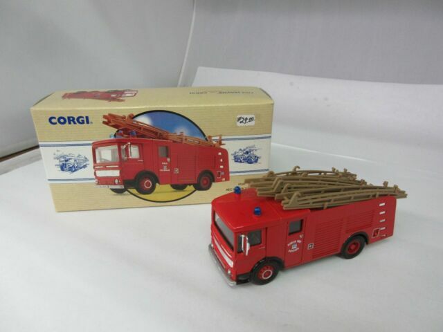 Lot 83 - A group of CORGI 1:50 scale diecast lorries