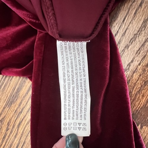 FOREVER 21 Contemporary-Burgandy Long Sleeve Crop Velvet Top Size XL - Picture 13 of 20