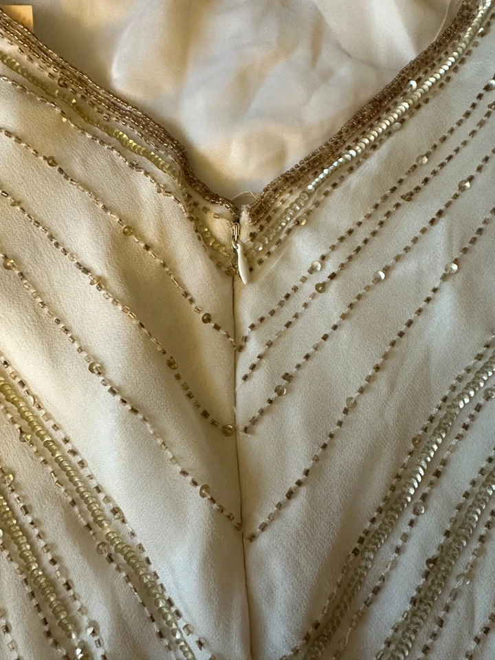 Vestido de noche formal de gasa con cuentas doradas talla 2 Foto 4 de 4