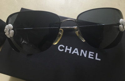Ausgefallene , sportive CHANEL Damen Sonnenbrille - Vintage mit Blüten