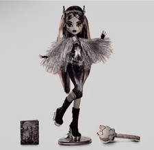 Mattel Monster High Voltageous Frankie Stein Doll SDCC 2022 HHR59 New In Box