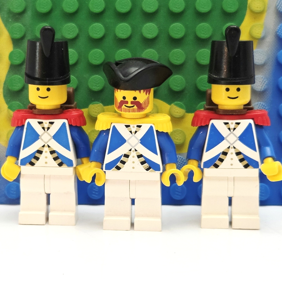 LEGO Pirates 6265 Sabre Island Parts Lot Imperial Soldiers Minifigures ...