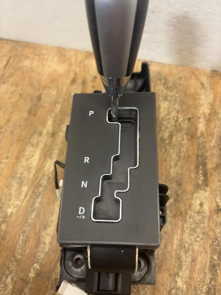 2005-2007 Chrysler 300 Dodge Magnum AT Trans Floor Gear Shifter (PRND+-) OEM - Image 3 of 4