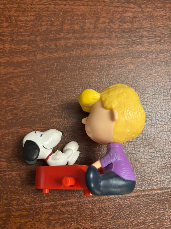 McDonald’s Happy Meal Toy - Peanuts Spinning Snoopy and Schroeder at Piano 2015