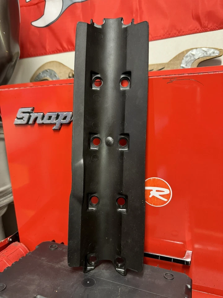 Масляный дефлектор Volkswagen VW Jetta Golf GTI Rabbit кабриолет кабриолет - 026 103 547 - Изображение 2 из 2