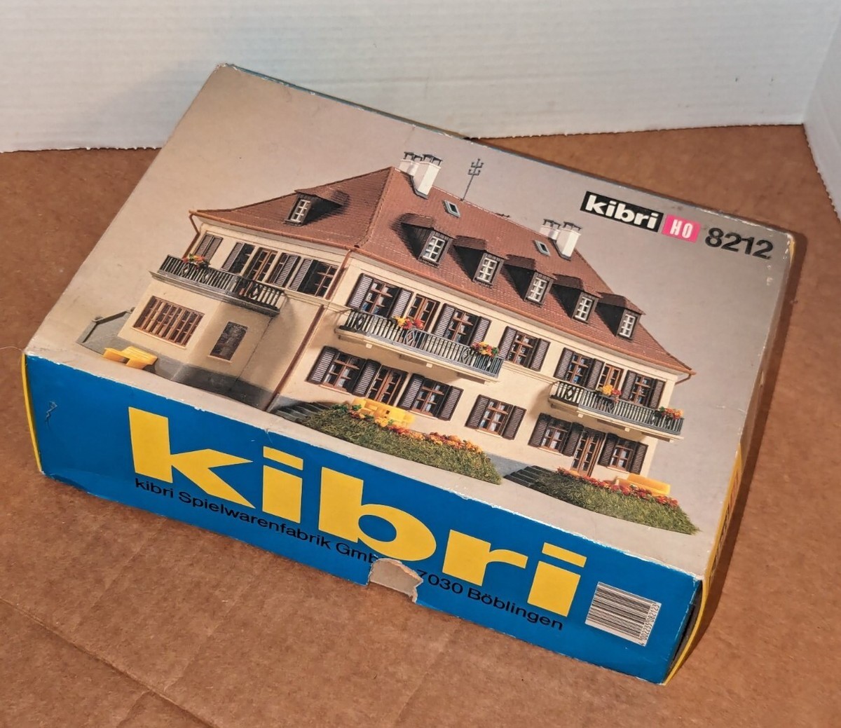 Kibri Kit 8212: Black Forest House - HO Scale (NEW IN BOX) W