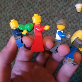 LEGO Creator Expert 10216 Winter Village Bakery 2010- Incomplete READ 