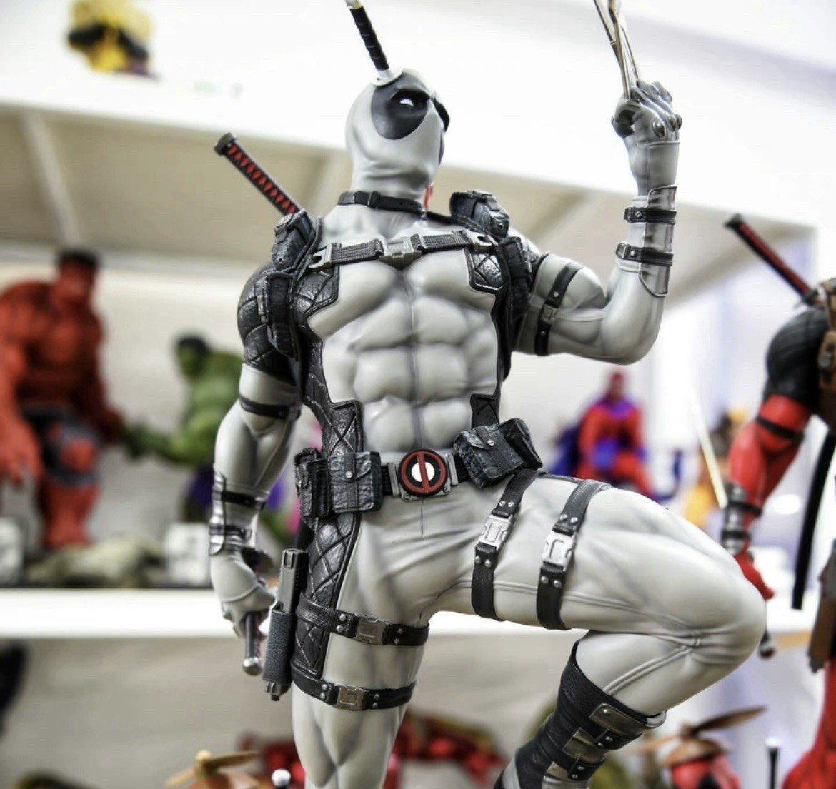Custom MadX Deadpool White 1/4 Scale Statue