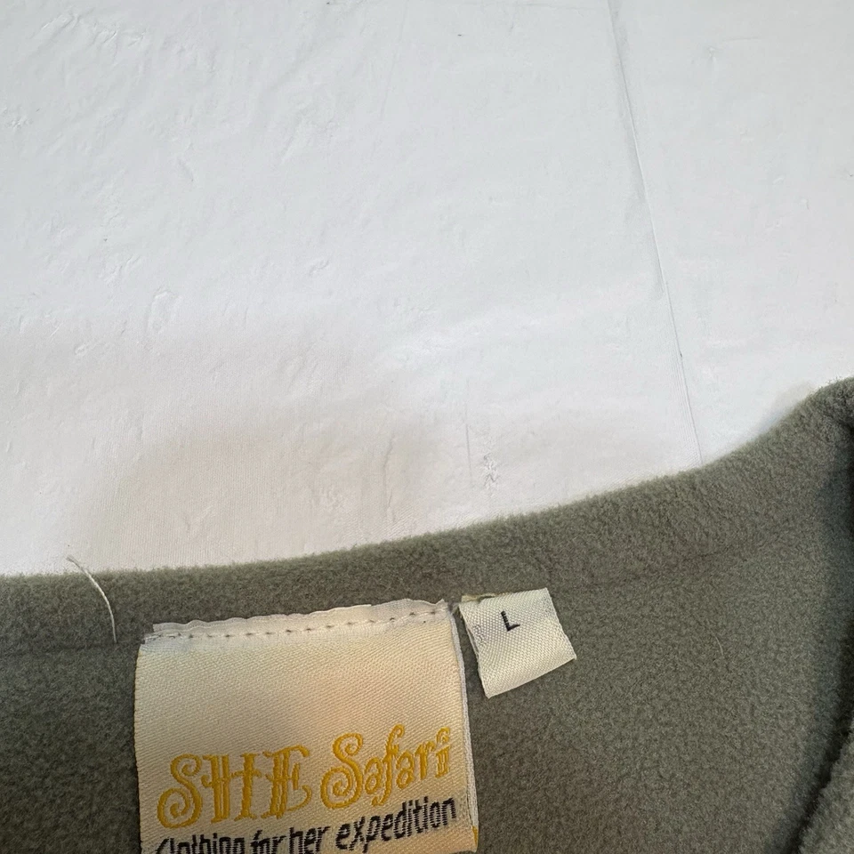 She Safari Realtree Camo Camouflage Fleece Lined Hunting Vest Women’s Large - Image 3 of 4