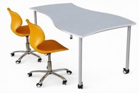 Moderne Schulbank Mit Ergonomischen DrehstüHlen Und Rollen Im Design