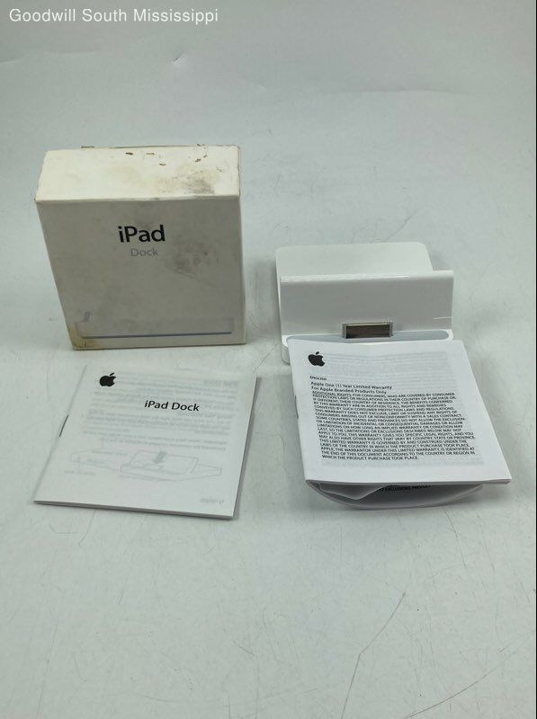 White Apple iPad Dock- Not Tested Power Cord Not Included