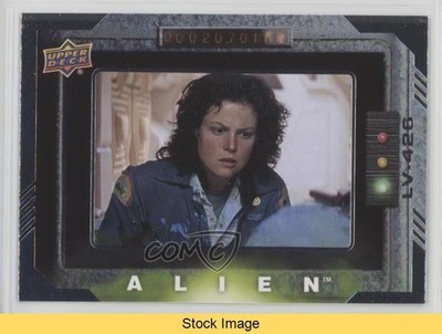 2017 Alien Movie Silver Foil Modern Ellen Ripley Only Bad News #69 READ 6f8