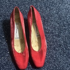 Vtg Caressa Red Pumps 7