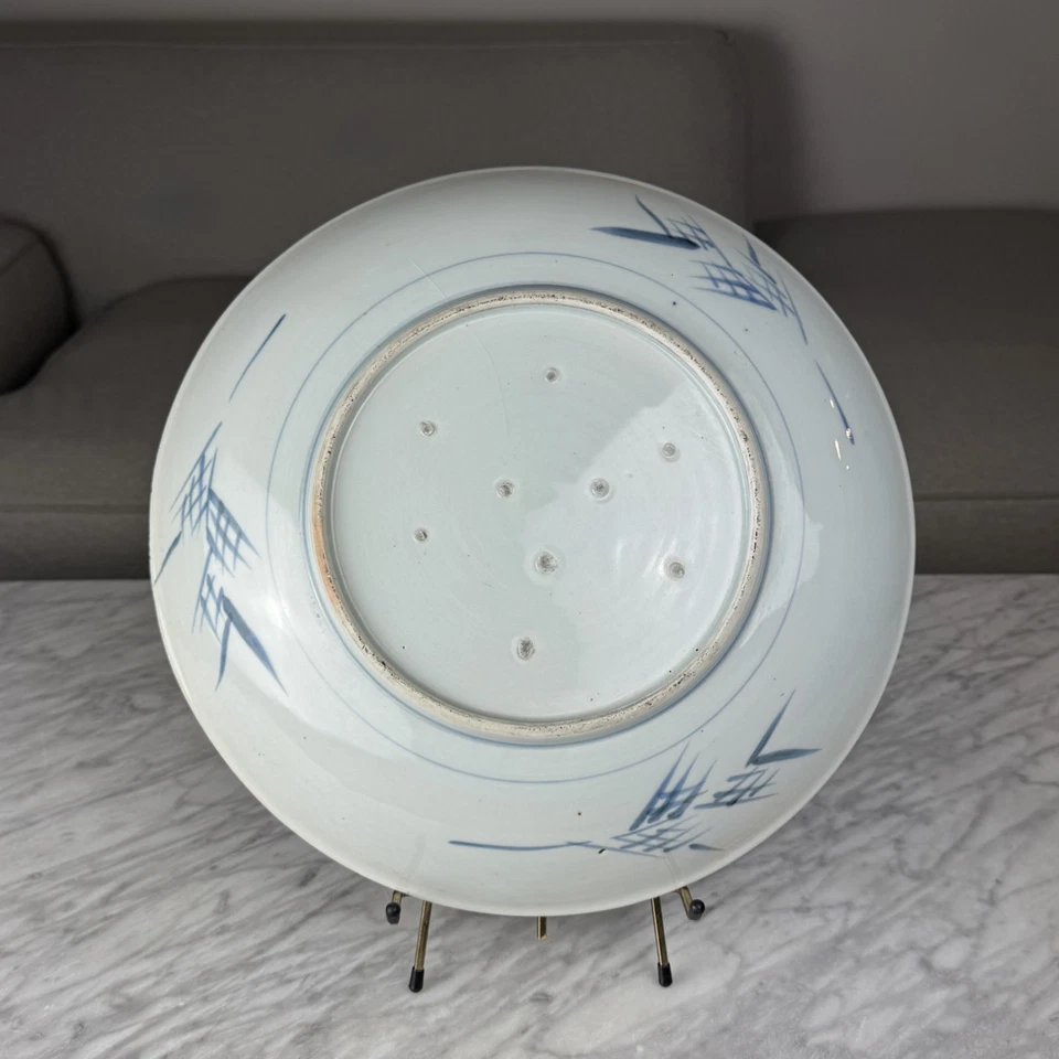 Antiguo Plato Imari Japonés Antiguo Edo Grande Azul y Blanco Flores y Hojas 14" Foto 4 de 4