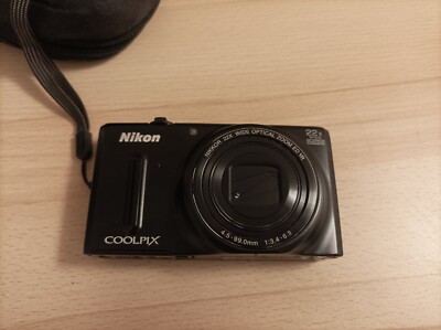 Nikon COOLPIX S9600 Compact Digital Camera 16.0MP 22x Optical Zoom