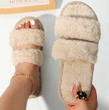 women's winter indoor fur slippers size 7-8 Cute Slip On Shoes