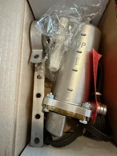 Phillips & Temro Ind 2204010 Tank Block Heater  120v 750w 5/8" Inlet Outlet