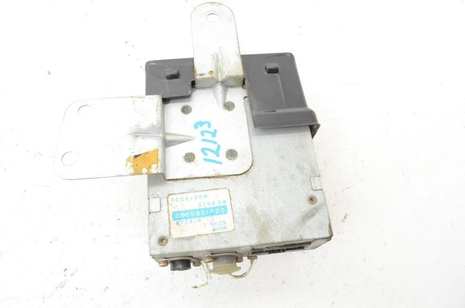 Módulo receptor volante Nissan 300zx 1987-1989 2+2 2569801P20 Foto 2 de 4