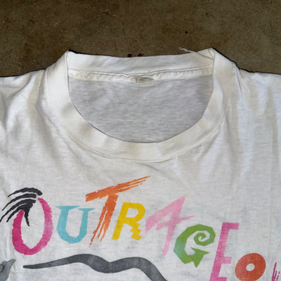 80s VINTAGE LIONEL RICHIE CONCERT T-SHIRT 1986 THE OUTRAGEOUS TOUR
