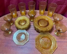 Vintage L.E. Smith "Be Cracky" Amber Yellow 30 Piece Plate & Glass Service