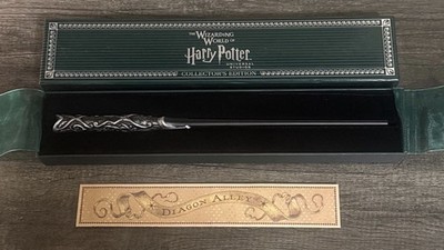 Harry Potter 2022 Limited Collectors Edition Interactive Wand Universal Studios