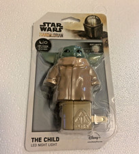 New Star Wars LED NIGHT LIGHT Mandalorian The Child Baby Yoda Light Sensing