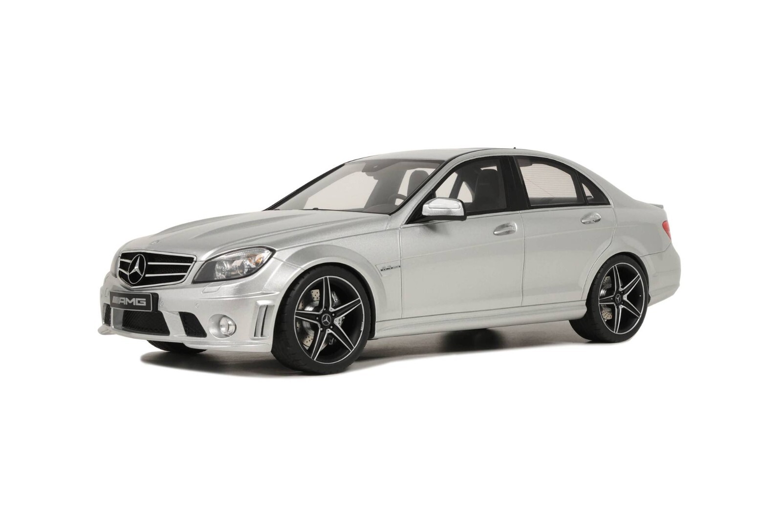 GT Spirit Mercedes-Benz C63 AMG Silver 1/18. GT462