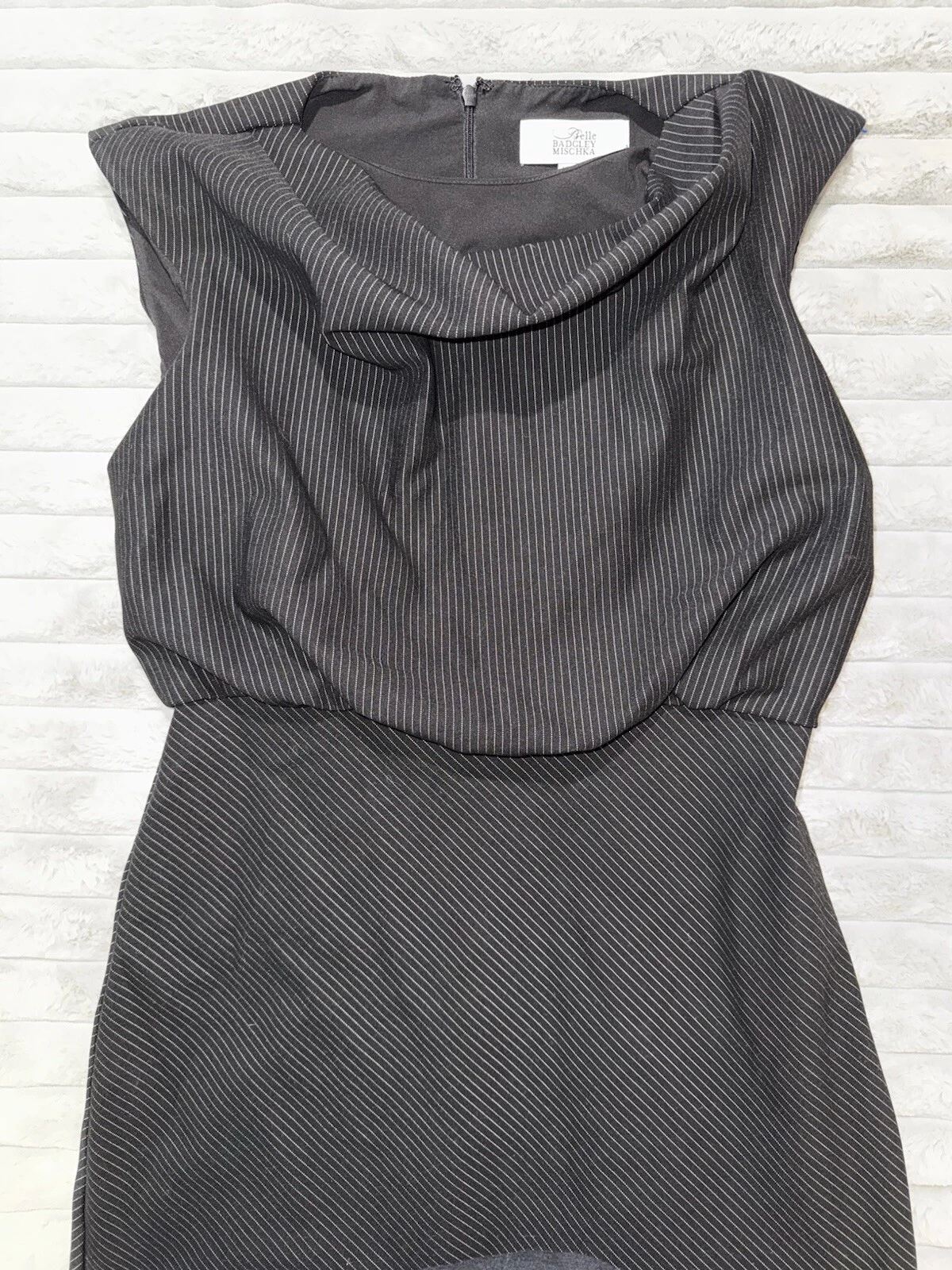 VETEMENTS Abito midi Badgley Mischka taglia 6 nero gessato collo cappuccio elasticizzato body con