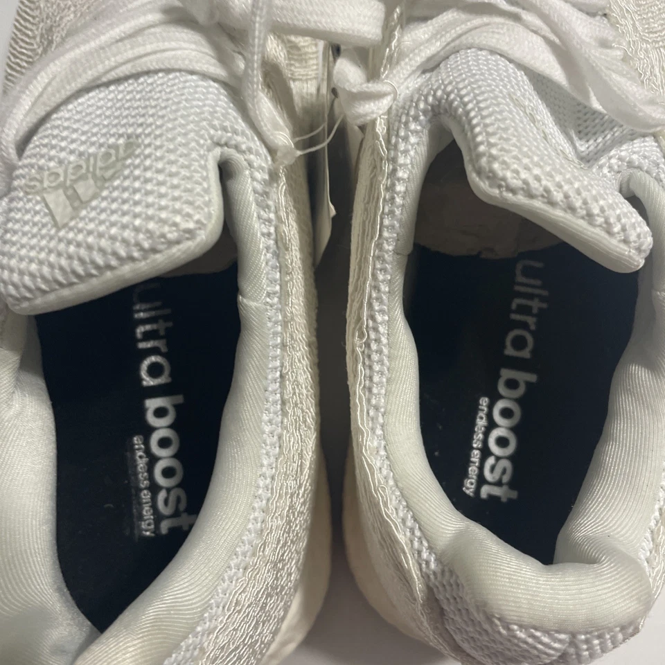 Mens Adidas Ultra Boost Running Shoe Triple White US Size 8.5 NWT - Image 4 of 4