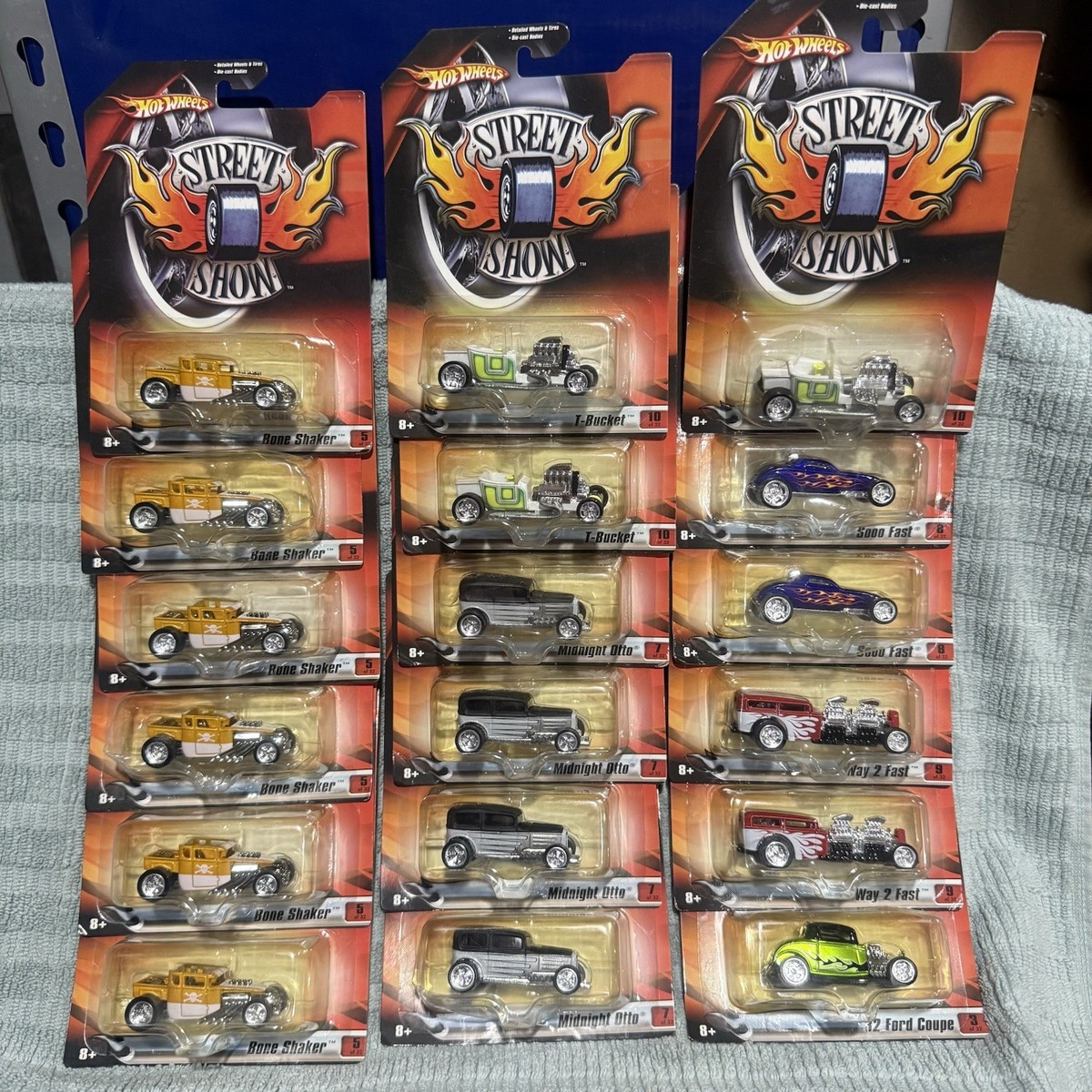HOT WHEELS STREET SHOW lot of 18 T-BUCKET BONESHAKER Some Blister