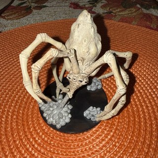 WOTC Star Wars Miniatures The Force Unleashed Knobby White Spider 52/60