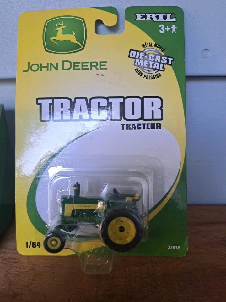Lot Of 2 ERTL 1/64 John Deere Tractors * 1992 & 2004 * 8850 Duals * NIB - Image 2 of 4
