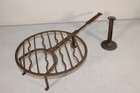 RARE 18TH C WROUGHT IRON ROTATING GRIDIRON CURLED HEART HANDLE SNAKE & BAR TOP — photo 2