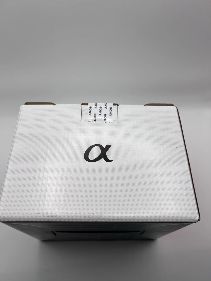 Sony Alpha ZV-E10 Mirrorless Camera 24.2MP (Body Only) 4K Vlog Brand New Sealed - Image 4 of 4