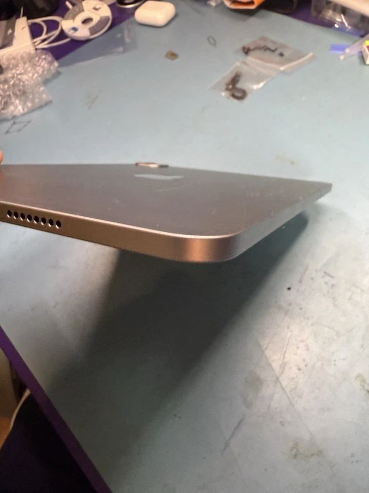 Задний корпус OEM Apple iPad Pro 11 дюймов 4-го поколения A2759 — серый — БЫСТРАЯ ДОСТАВКА - Изображение 4 из 4