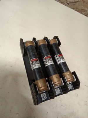 Cooper Bussmann FRS-R-35 600V 15A Energy Efficient Time Delay Fuse x3