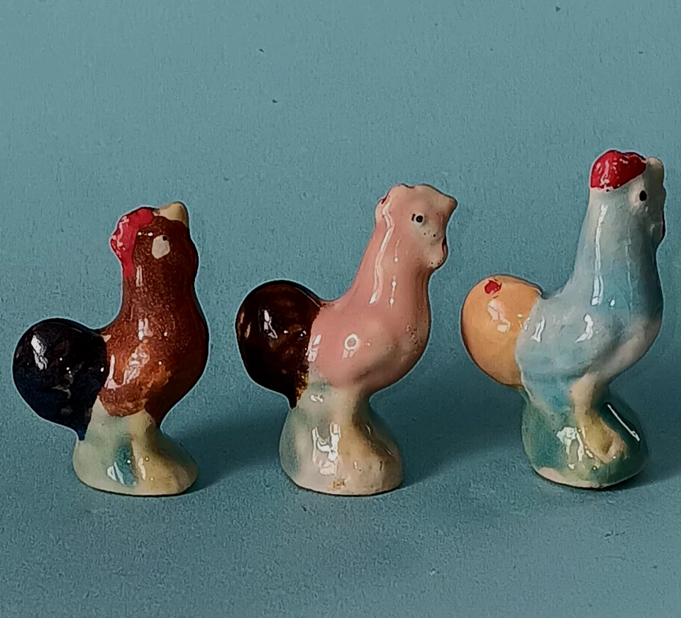 Fèves Trois COQS céramique décorée vernis AUBAGNE - Photo 3/4