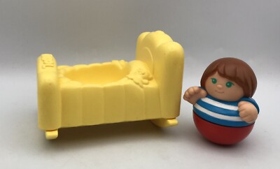 Vintage Playskool Weebles Wobble Toy Figure 1987 Little Brunette Boy w/1991 Bed