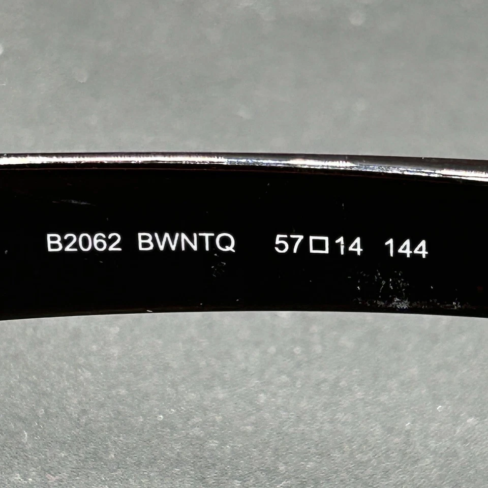 Óculos de sol Baby Phat B2062 marrom e turca degradê 57-14-144 usado - Imagem 4 de 4